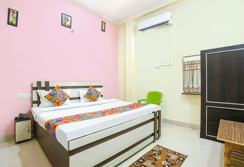 Hotel Fabexpress Maa Vaishno Palace
