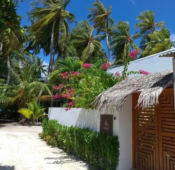 هتل Futtaru Sands