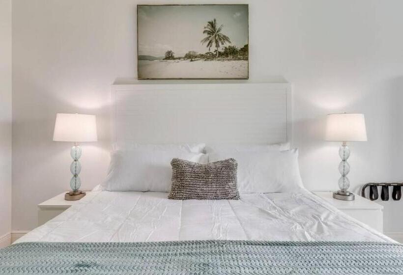 هتل King Bed Studio Free Shuttle