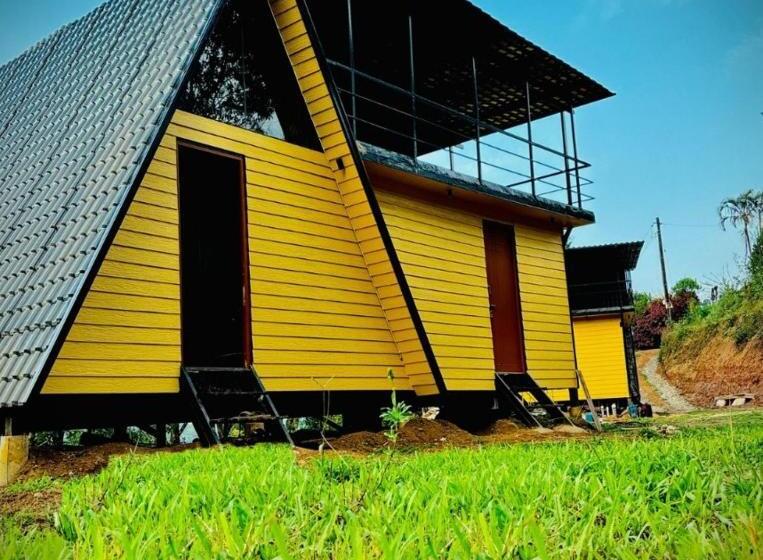 בית מלון כפרי Sarvathra Cottages