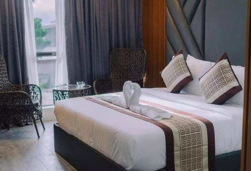 هتل Shine Boutique