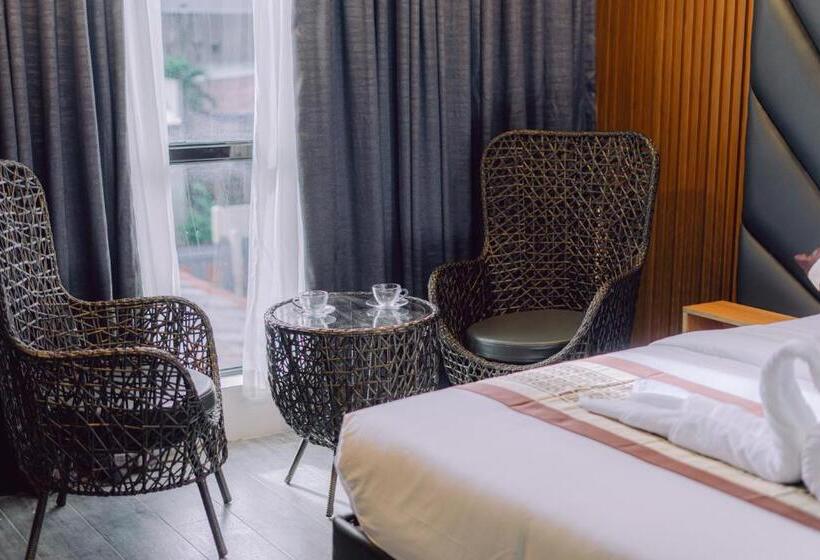 هتل Shine Boutique