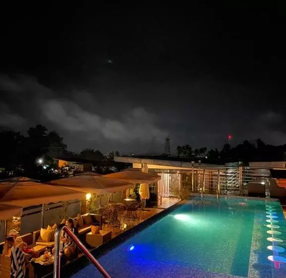 هتل Shine Boutique