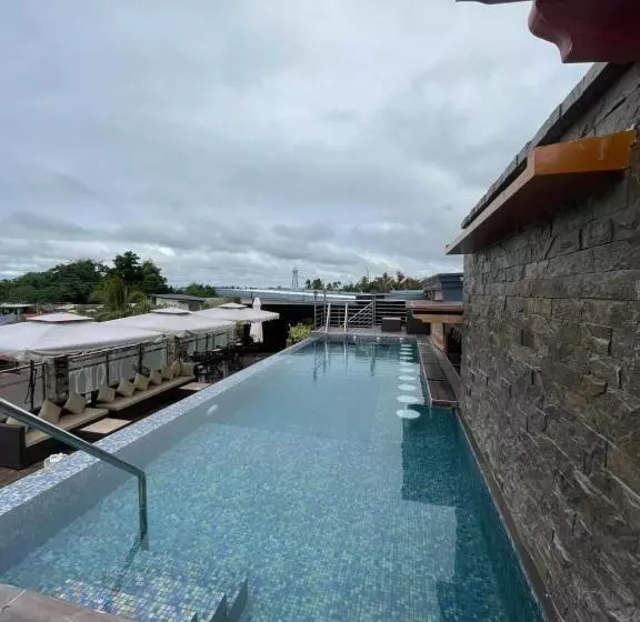 هتل Shine Boutique