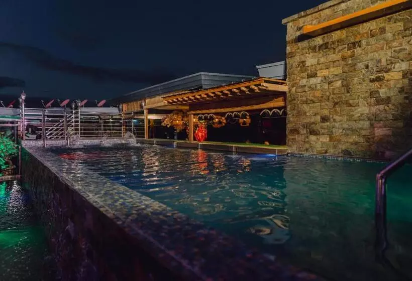 هتل Shine Boutique