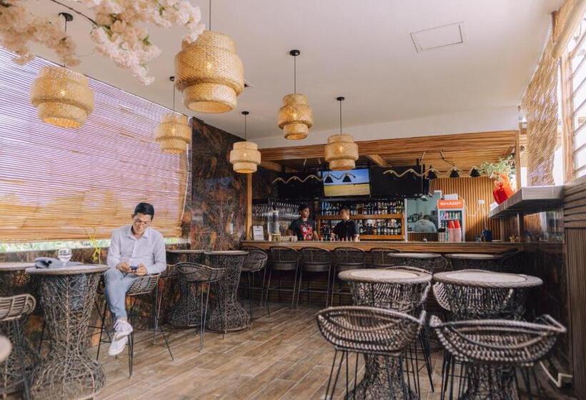 هتل Shine Boutique