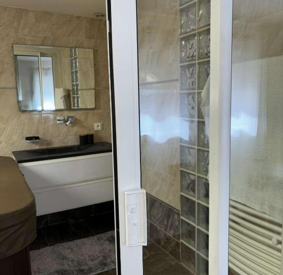 פנסיון La Suite Bohème