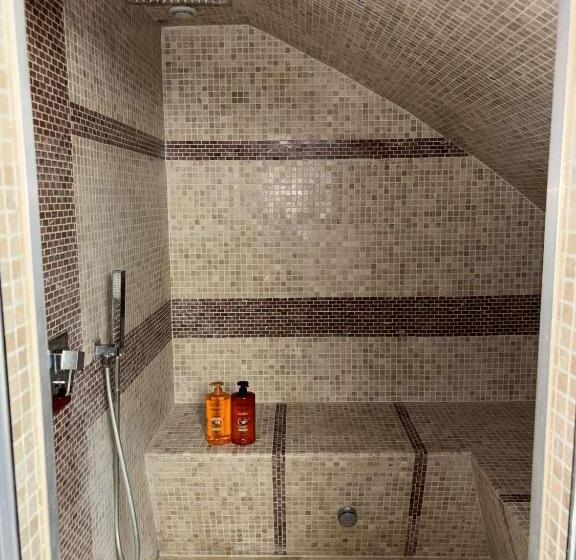 פנסיון La Suite Bohème