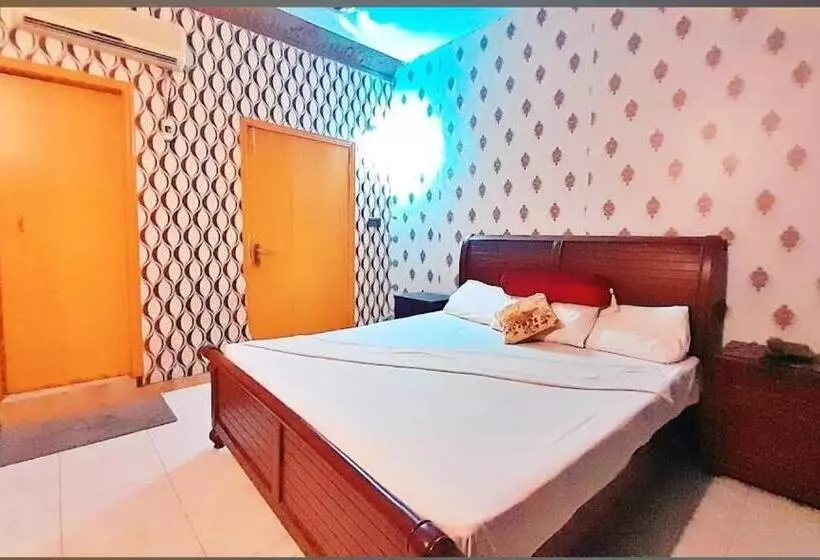 پانسیون Mulbnrry Inn Guest House Lahore