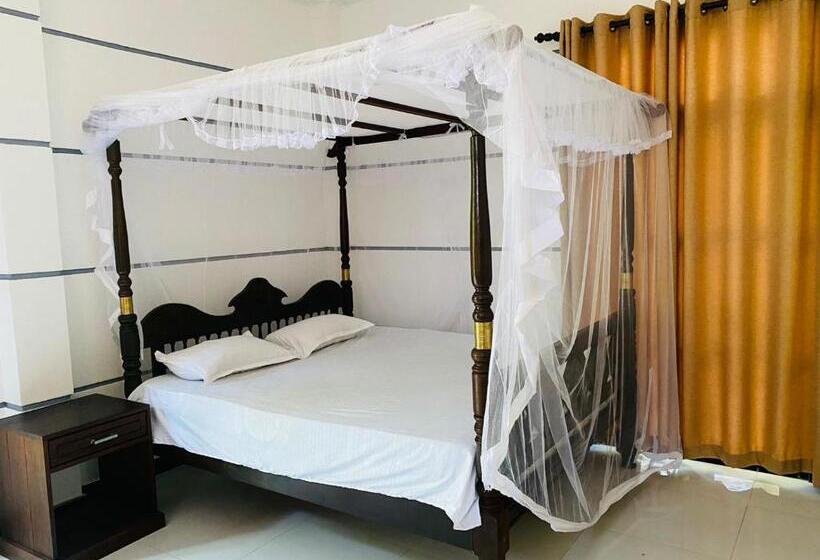 Pension (Hôtel basse catégorie) Pathi Villa