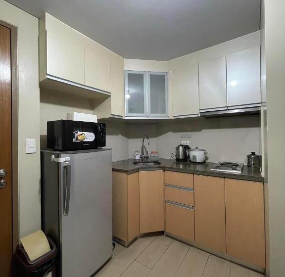 Studio Unit 10 Mins Walk To Naia Terminal 3