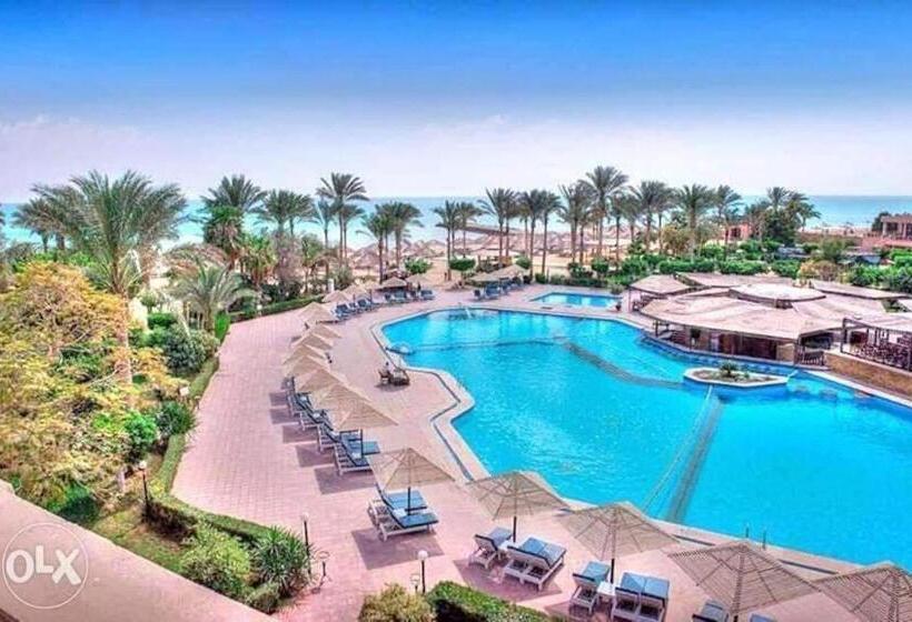 قرية بالميرا السخنه