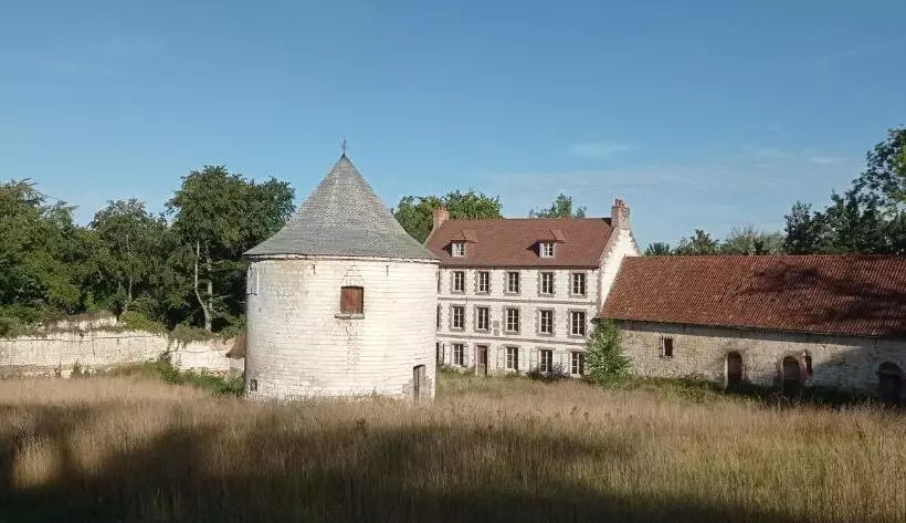 ベッドアンドブレックファースト Bergerie Du Château