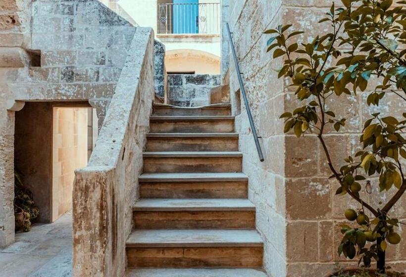 Bed and Breakfast Ricci Rooms   Terrace Deluxe Suite Con Idromassaggio, By Salentoaffitti