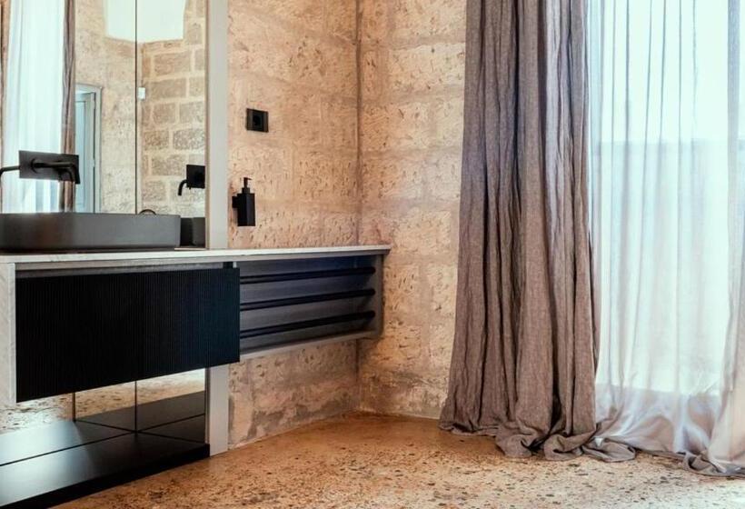 Bed and Breakfast Ricci Rooms   Terrace Deluxe Suite Con Idromassaggio, By Salentoaffitti