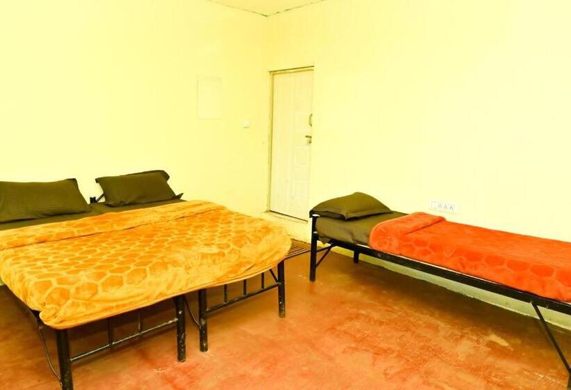 فندق Jungle Adventure Homestay