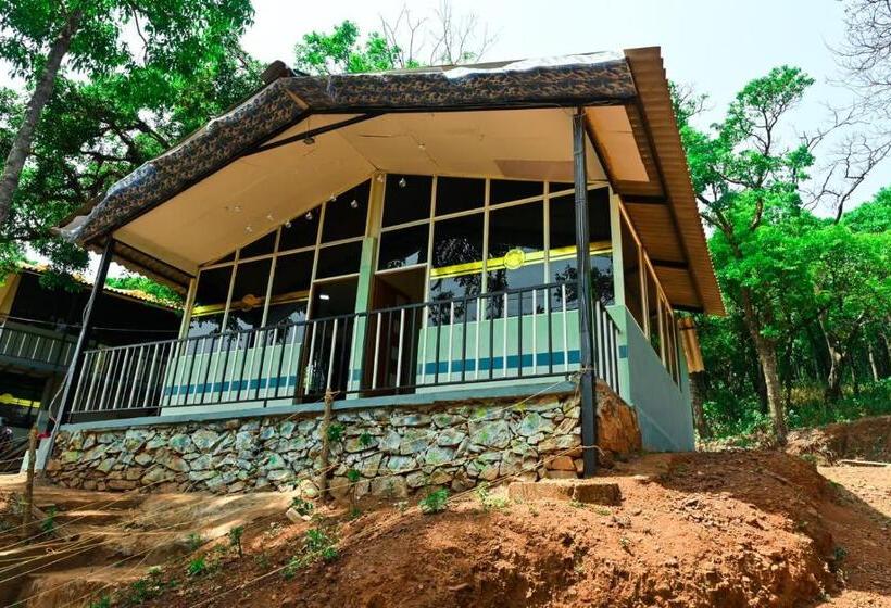 فندق Jungle Adventure Homestay