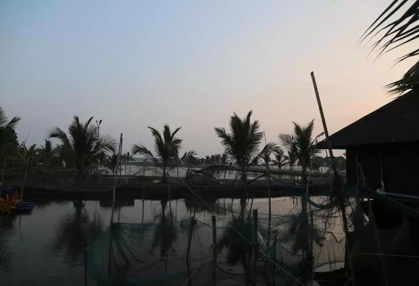 Hotelli Kandal Theeram Farms