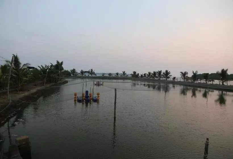 Hotelli Kandal Theeram Farms