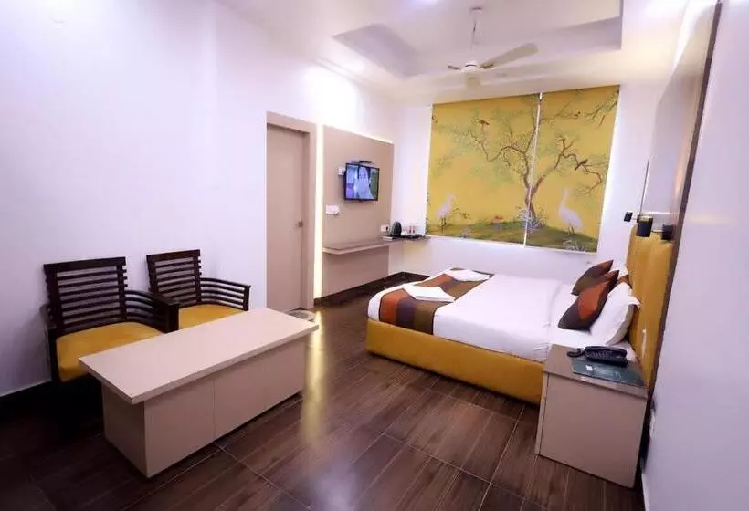 ホテル Krishna Sagar Ghaziabad