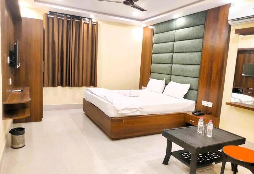 בית מלון כפרי Lord Krishna