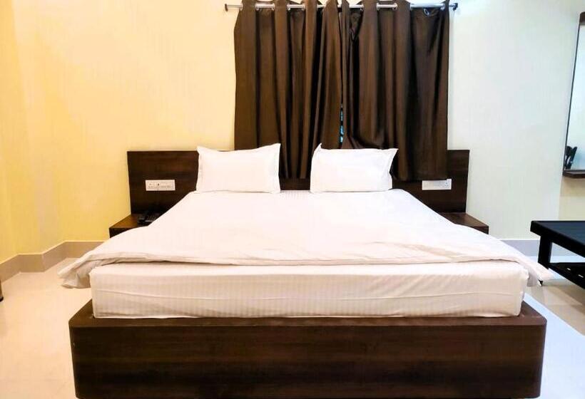 בית מלון כפרי Lord Krishna