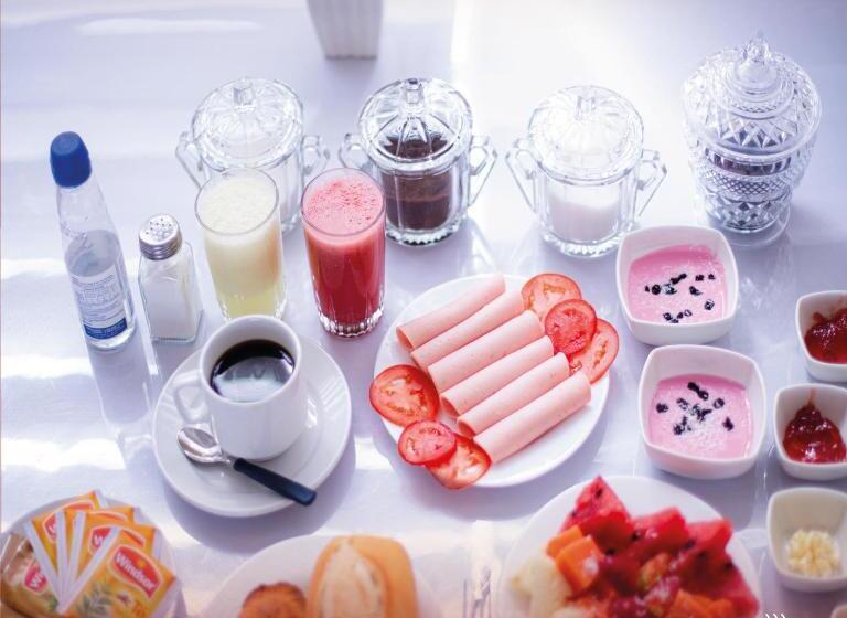 هتل Principito Santa Cruz