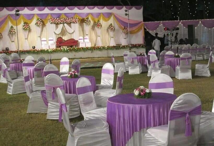 בית מלון כפרי Tattva Suites