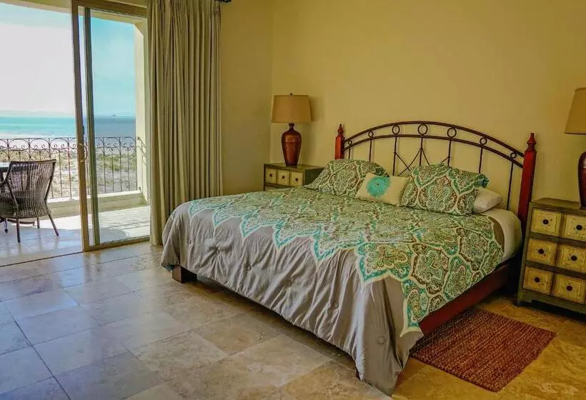 Paraiso Del Mar Condominiums