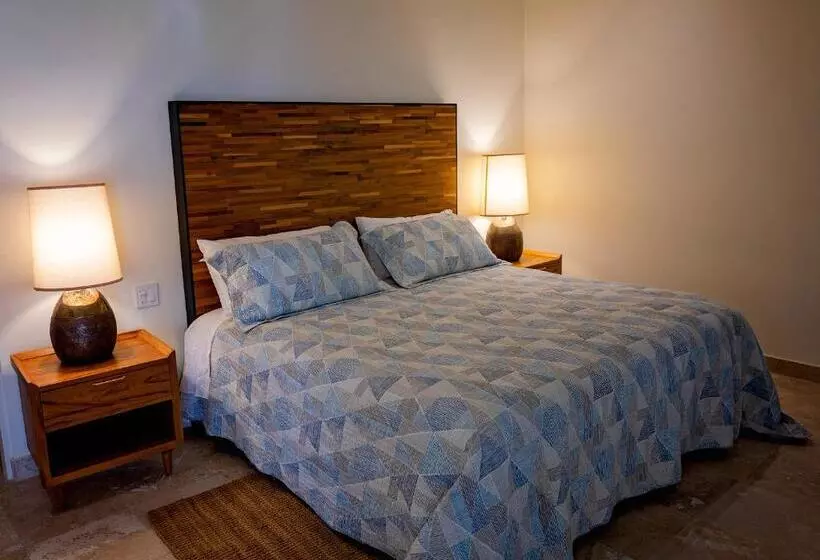 Paraiso Del Mar Condominiums