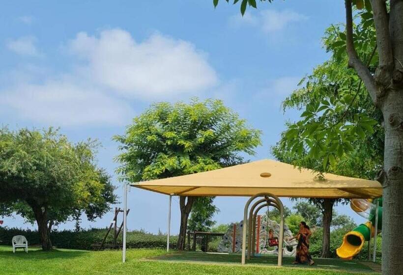 Majatalo מול הים בקיסריה