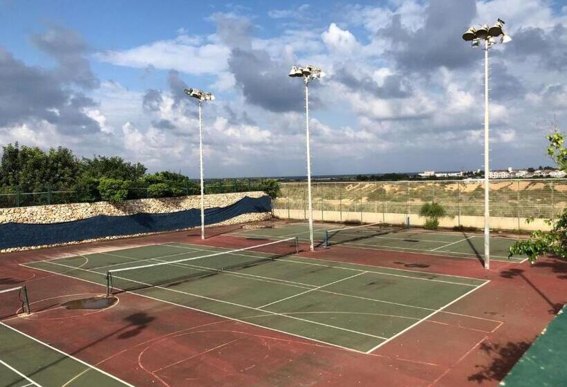 Majatalo מול הים בקיסריה