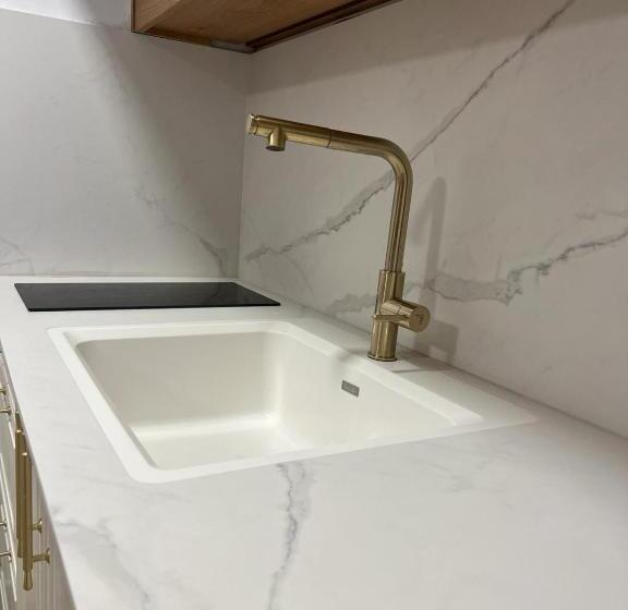 Majatalo מול הים בקיסריה