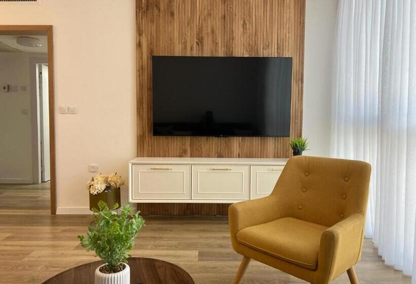 Majatalo מול הים בקיסריה