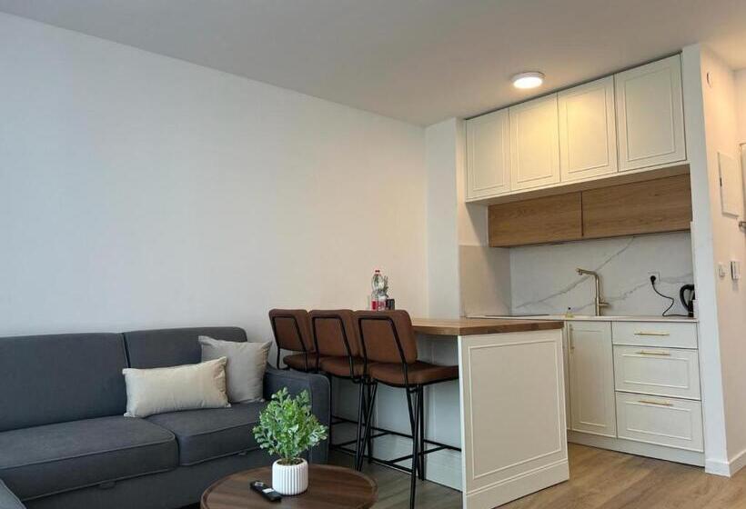 Majatalo מול הים בקיסריה