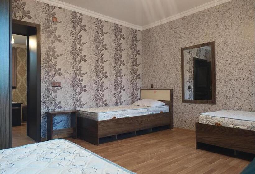 پانسیون Ganja Guest House