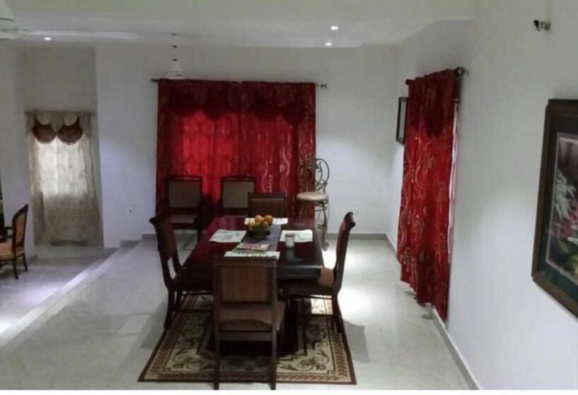 بنسيون Villa At Grace