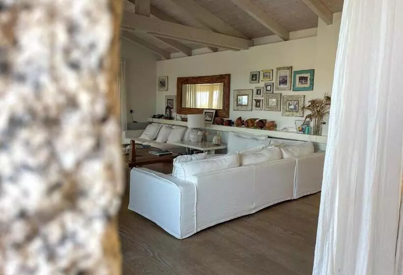 ペンション Villa Elvira Suite Carrubo
