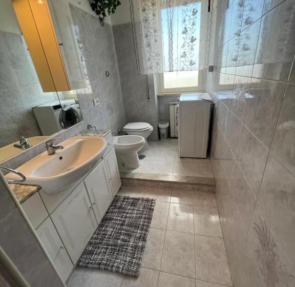 تختخواب و صبحانه Alloggio Turistico Francy Home