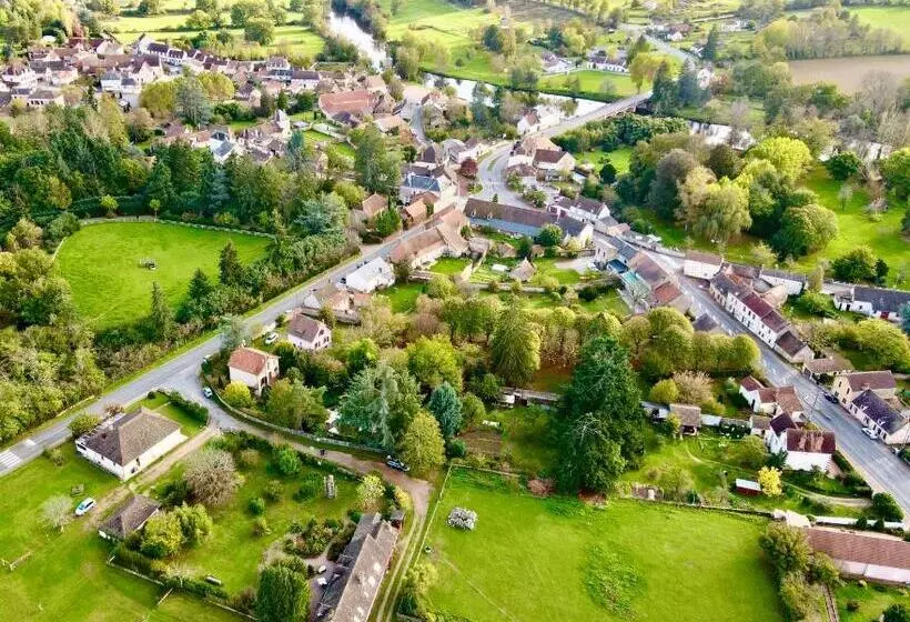 ベッドアンドブレックファースト Chambre D Hôtes De Charme Jolie Futaie En Forêt De Tronçais