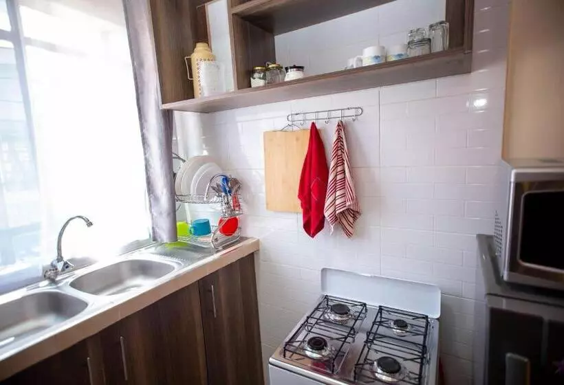 تختخواب و صبحانه Tegera Homes