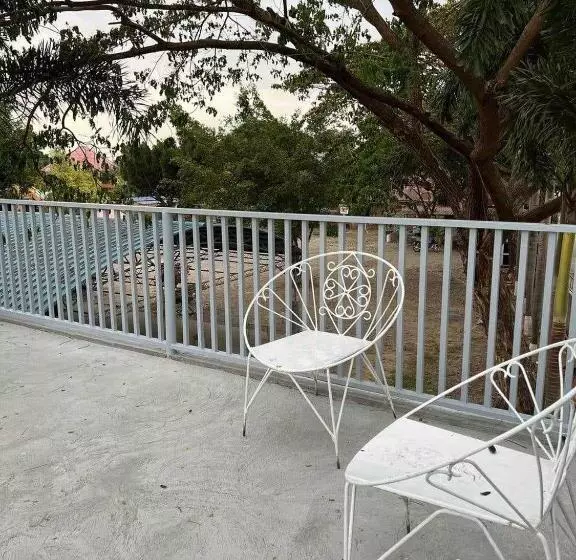 Hotelli Arzel S Tiny House