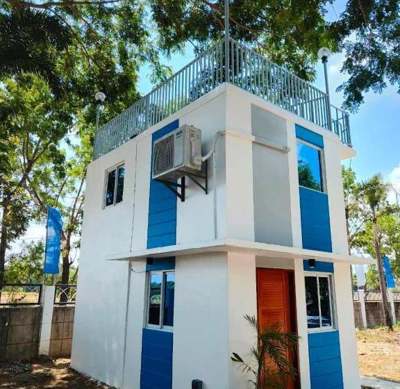 Hotel Arzel S Tiny House