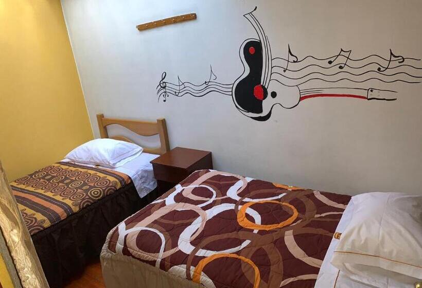 هتل Hospedaje Luciano