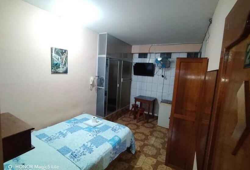 Отель Hostal Ucayali