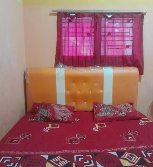 Hotel Spot On 93782 Hasibuan Homestay Syariah