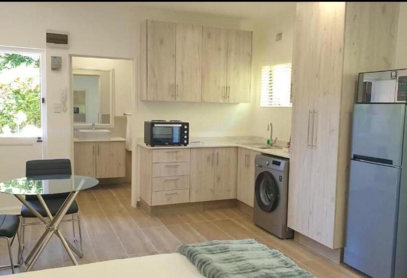 펜션 Avonlea Guest House