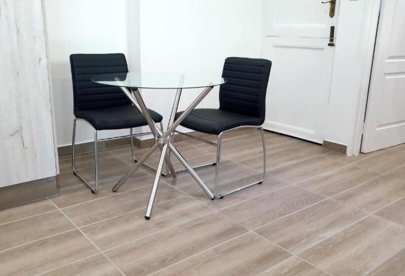 펜션 Avonlea Guest House