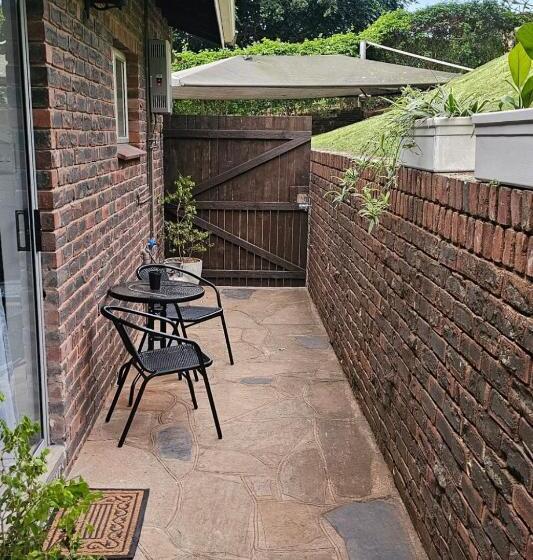 펜션 Avonlea Guest House