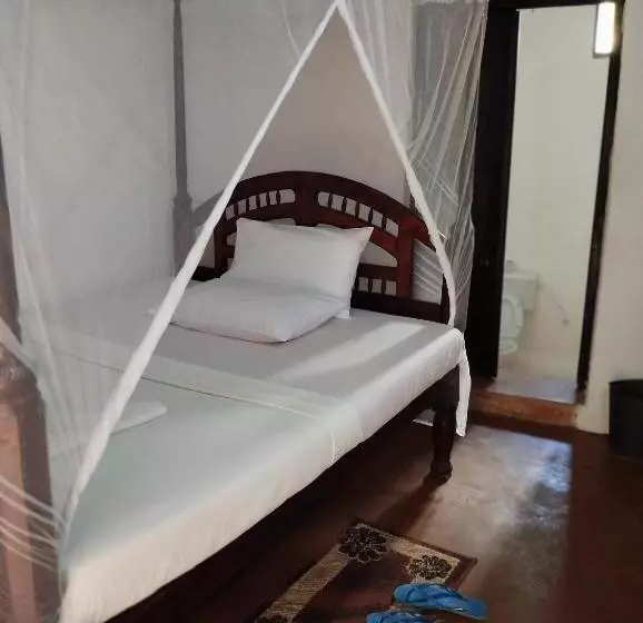 پانسیون Subira Guest House
